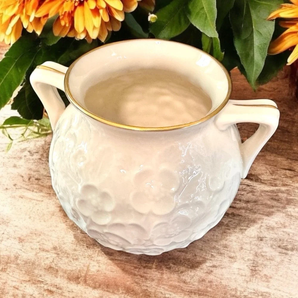 Lenox Dogwood Blossom Porcelain Ivory With 24k Gold Trim Double Handle Vase